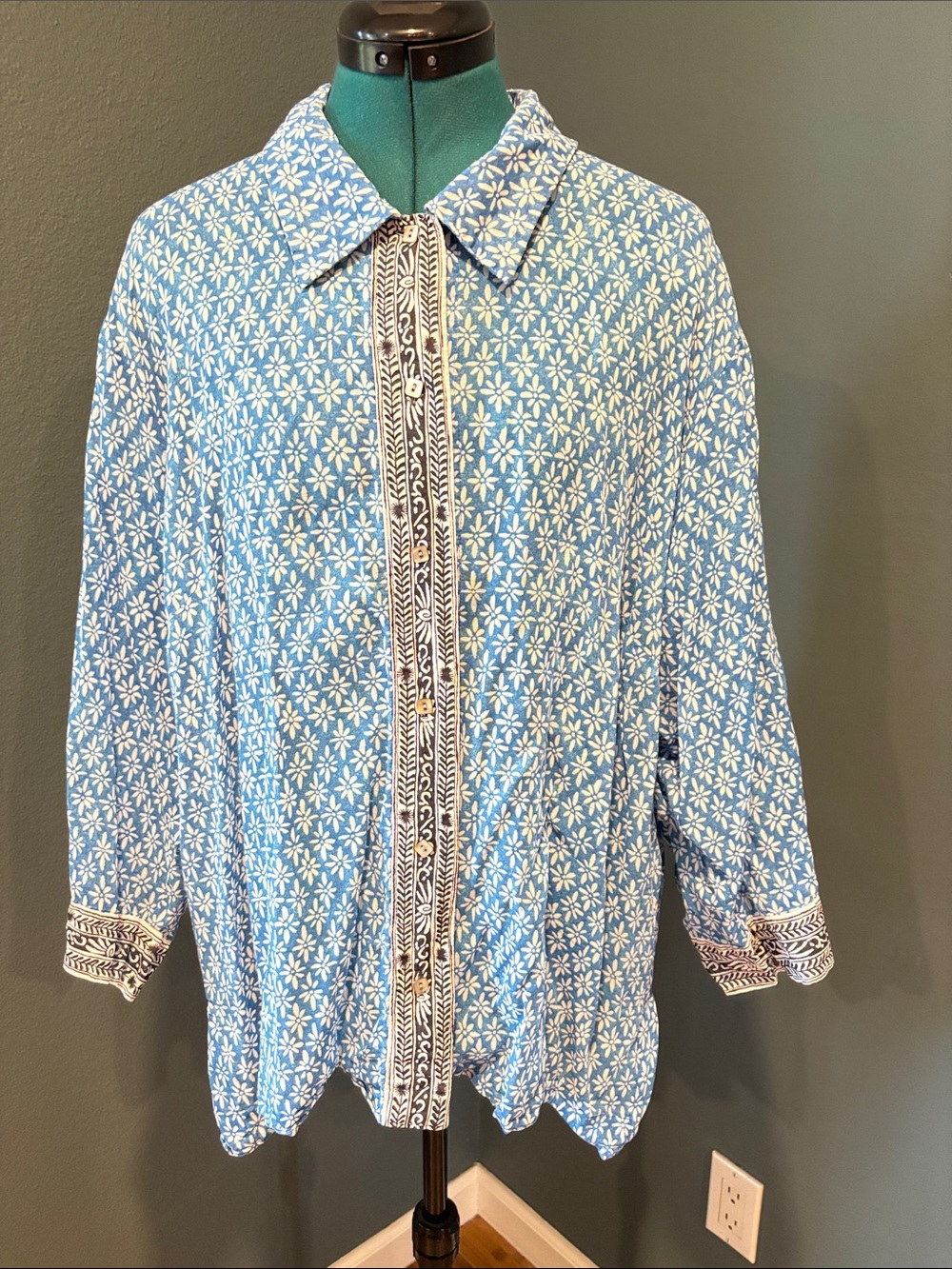 Sigrid Olsen Sky Blue & White Floral Button-Up Shirt